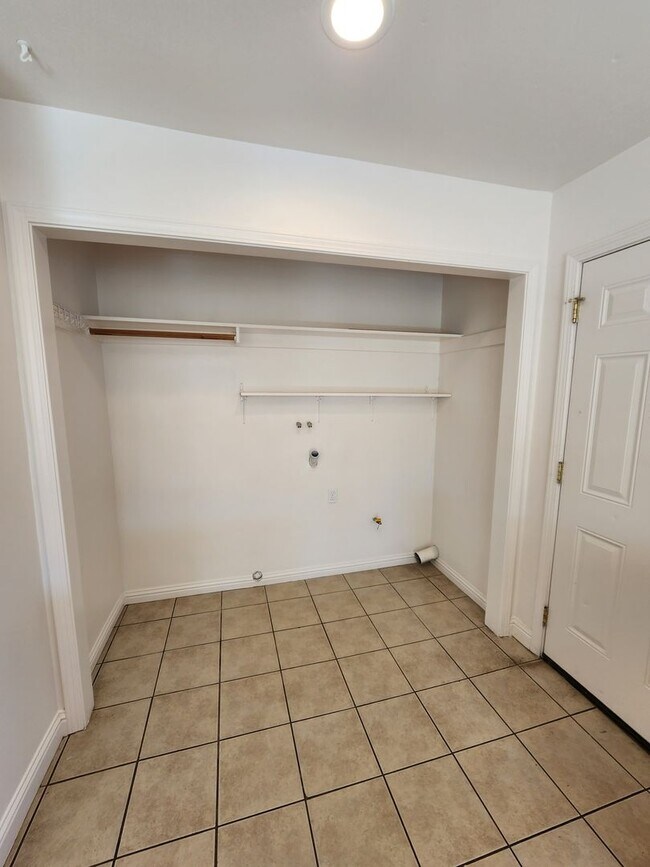 Building Photo - Bright Two-Story 3BR Home Near the Beach with Private Yard