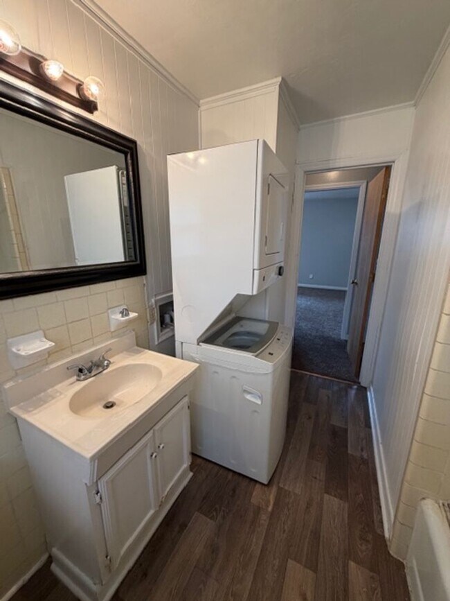 Building Photo - 107 Jackson St NW