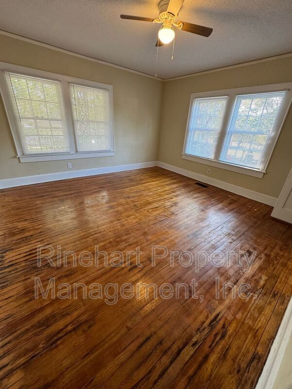 Building Photo - 449 Jackson St