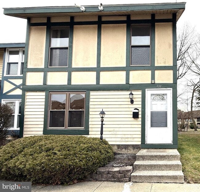 Building Photo - 131 Chelsea Cir