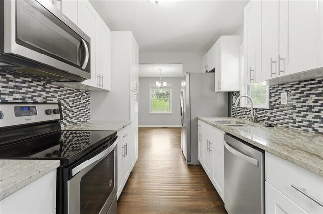 Building Photo - 2705 Lincoln Ct NW