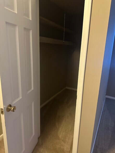 Building Photo - 5325 Territorial Rd