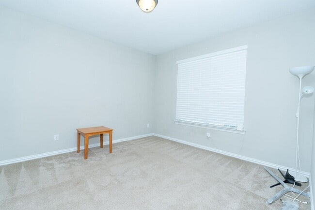 Building Photo - 2813 Barnsley Dr