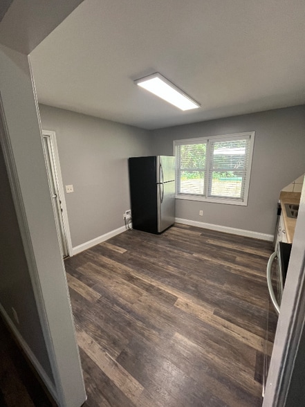 Building Photo - 5360 Misty Ln