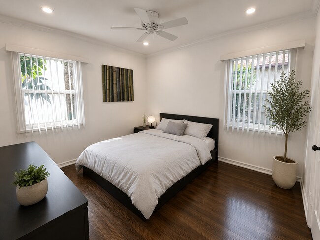 Building Photo - Beautiful Home with Solar, Central A/C, Private Yard & Garage