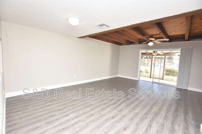 Building Photo - 2241 9th St SE