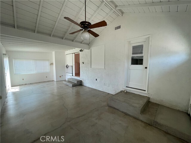 Building Photo - 1440 E Rose Ave