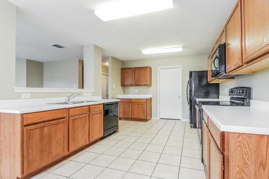 Building Photo - 4013 Foxhound Ln