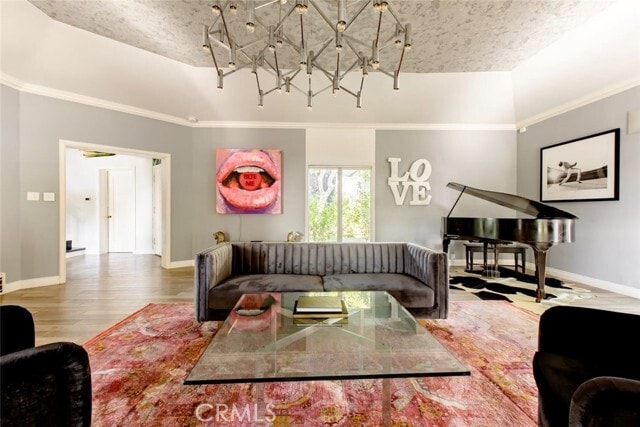 Building Photo - 1514 Sunset Plaza Dr