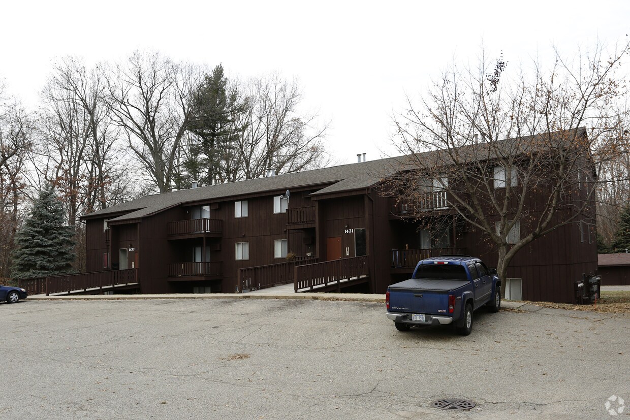 woodcreek apartments wyoming mi apartment finder