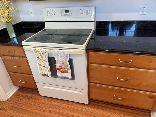 Building Photo - 6425 Las Palmas Way