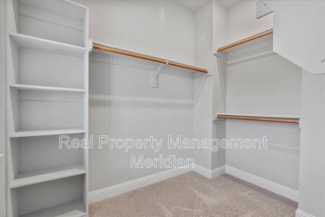 Building Photo - 815 Ponds Edge Ln