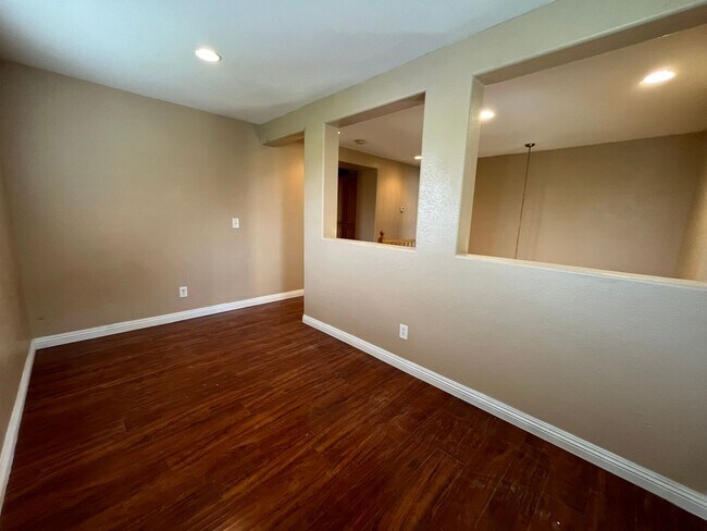 Building Photo - 8988 Winchester Ridge St