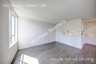 Building Photo - 6643 Haskell Ave