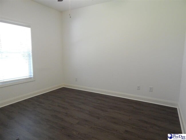 Building Photo - 154 N Lakewood Dr