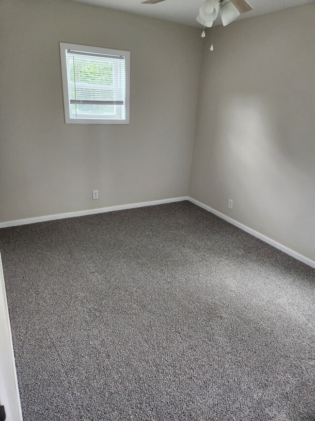 Building Photo - 468 Dravo Ave