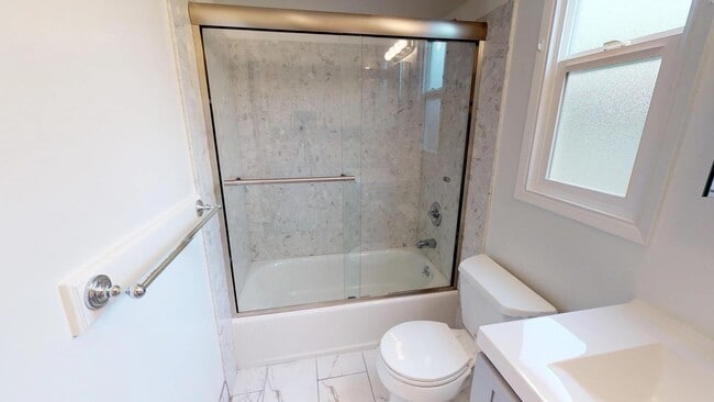Building Photo - Room in 4 Bedroom Home at 714 Aileen St