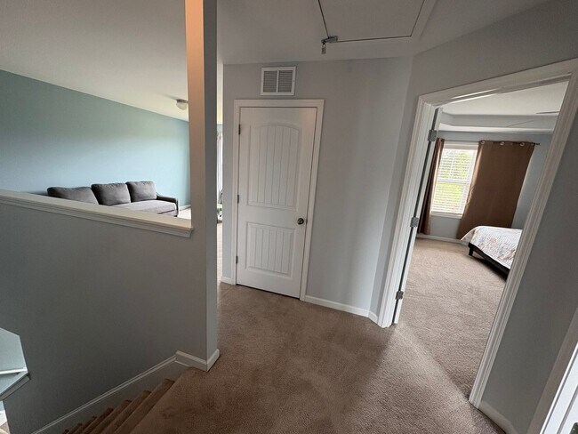 Building Photo - 3bd/2.5ba home with flexible Lease Length