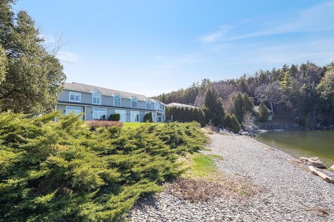 Building Photo - 38 Pebble Beach Rd