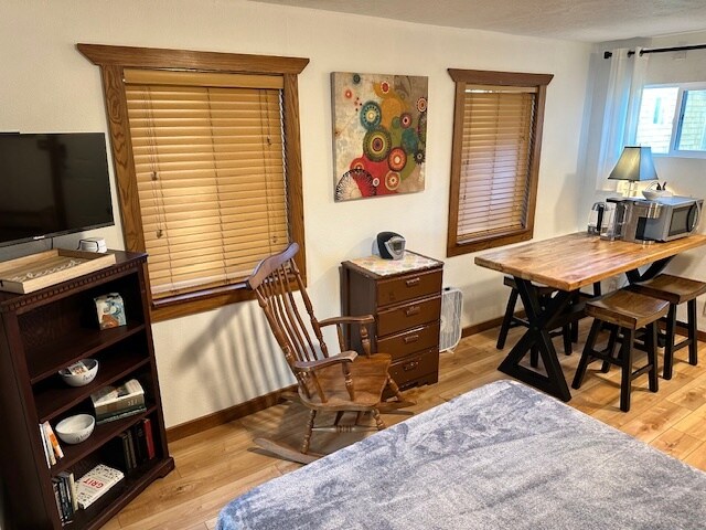 Another direction - 910 N. Pacific Hwy