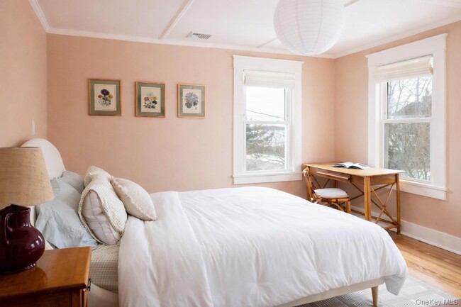 Building Photo - 134 6th St