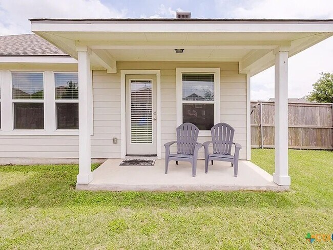 Building Photo - Single Family