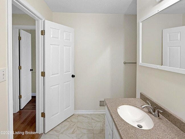 Building Photo - 9804 Spring Pointe Ct