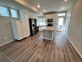Building Photo - 4541 N Quemoy St