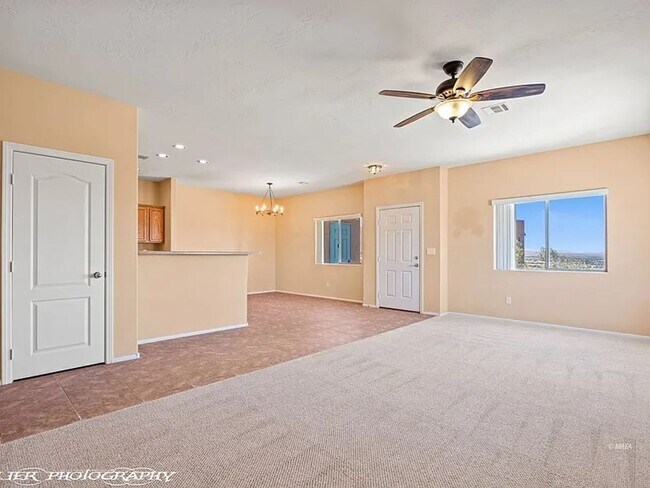 Building Photo - APPLICATION PENDING- Spacious & Move-In Re...