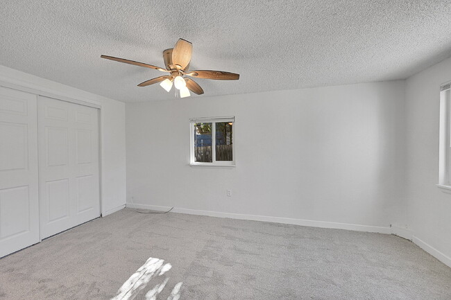 Building Photo - $1,995 - 3 Bed, 1 Bath Newly Updated Home In Denver with Fenced in Yard!