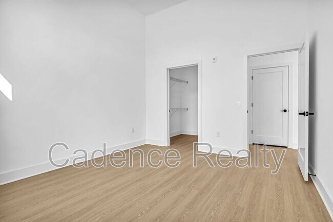 Building Photo - 610 S Kerr Ave