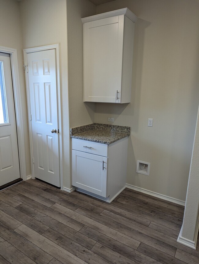 Building Photo - 98 Pacific Loon St