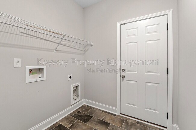 Building Photo - 214 Andrews Ln