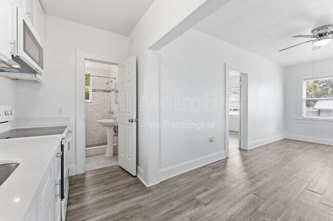 Building Photo - 2914 N 10th St