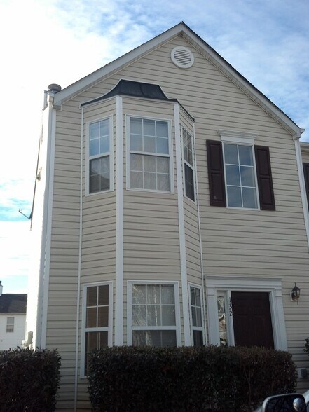 Building Photo - 132 Benfield Cir