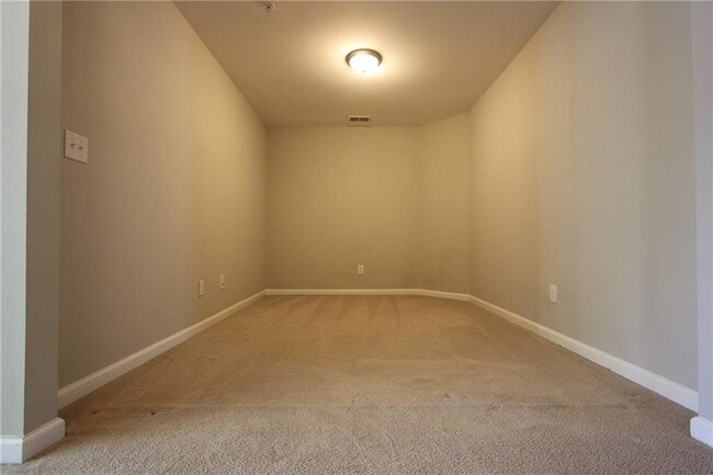 Building Photo - 1260 Elderwood Way