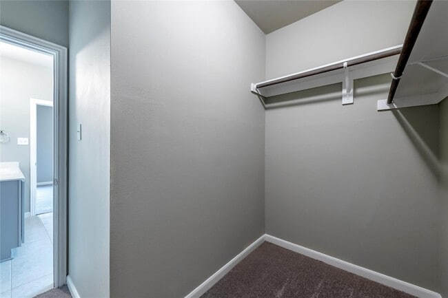 Building Photo - 2069 Hartley Dr