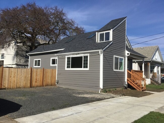 Building Photo - BOISE CONTEMPORARY BUNGALOW