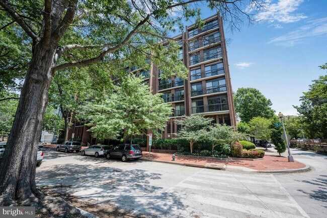 Primary Photo - 1001 26th St NW