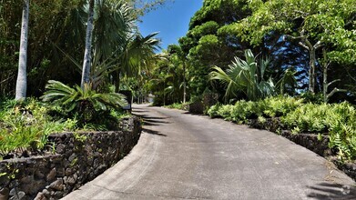 Building Photo - Kahakuloa Home Located in Maluhia Country ...