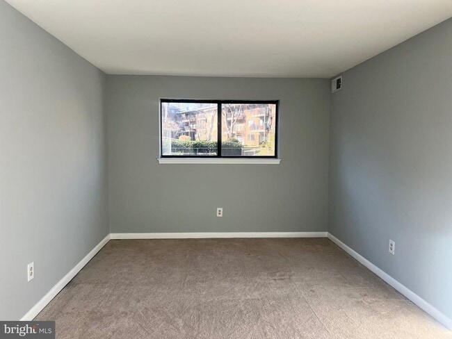 Building Photo - 7368 Lee Hwy