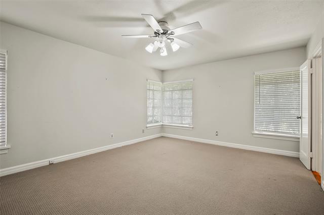 Building Photo - 7204 Meadow Lake Ave