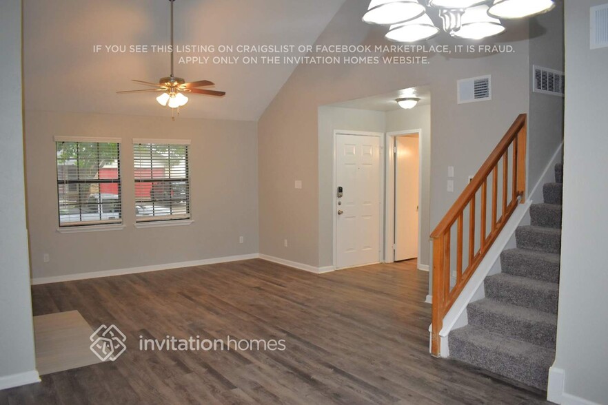 Building Photo - 3120 Woodlark Dr