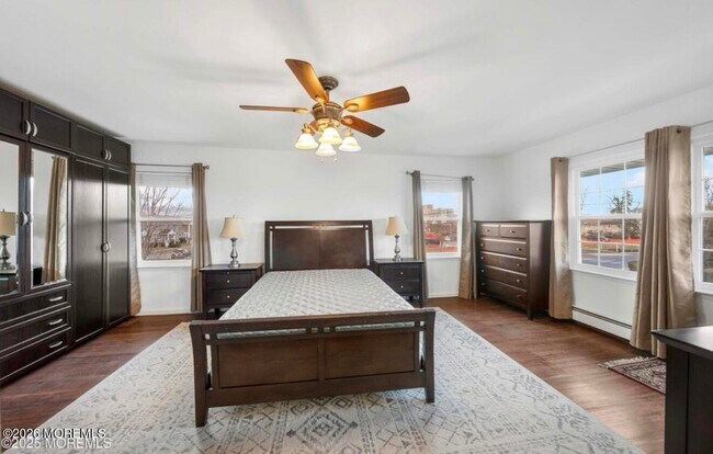 Building Photo - 146 N Bath Ave