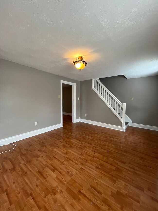 Building Photo - 2280 Main St