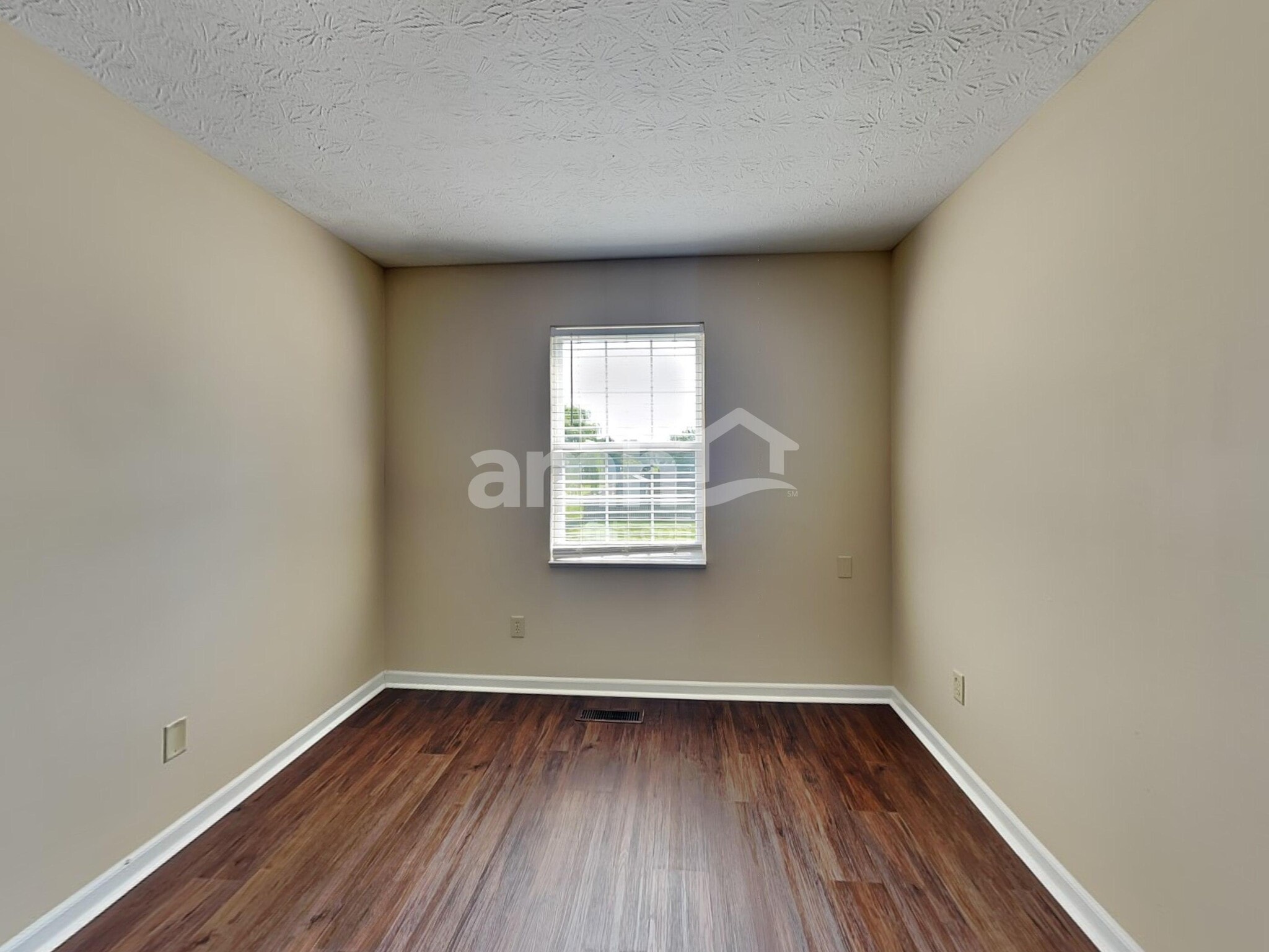 Building Photo - 2162 Turning Leaf Dr