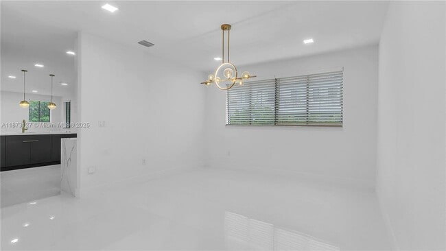 Building Photo - 7545 SW 188th Ln