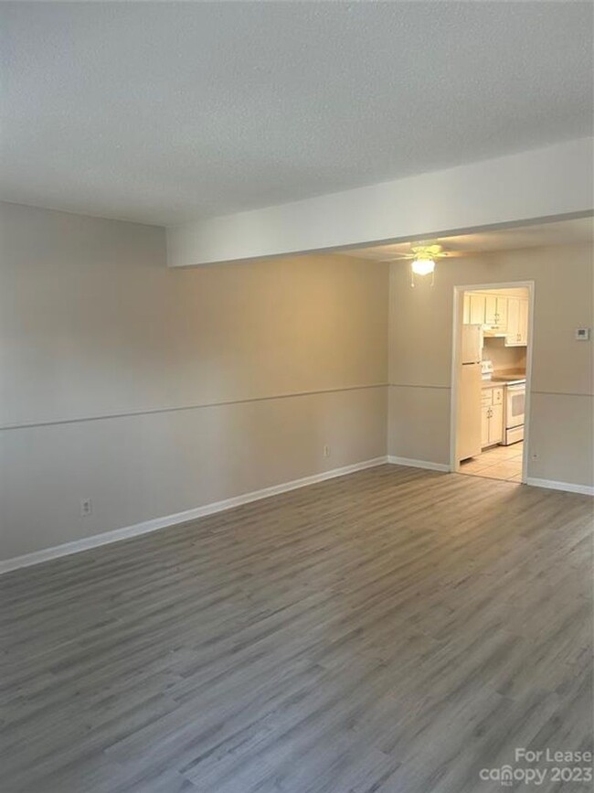 Building Photo - New Rental in East Charlotte!