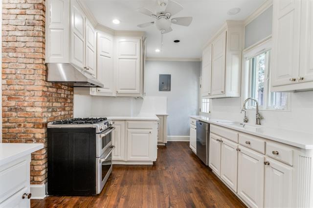 Building Photo - 4541 N Versailles Ave