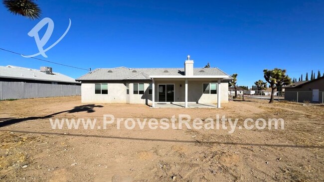 Building Photo - 13985 Smoketree St